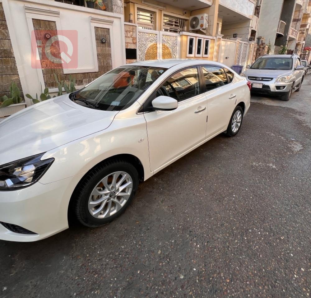 نیسان سێنترا